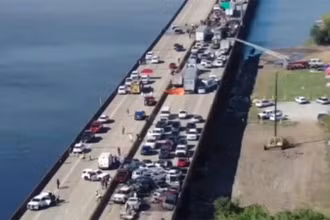 Hiện trường vụ tai nạn giao thông liên hoàn trên cao tốc Interstate 55 ở bang Louisiana, Mỹ ngày 23/10/2023. Ảnh: Sở Cảnh sát bang Louisiana 