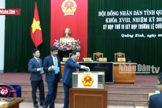 Quảng Bình: Ông Trần Phong được bầu giữ chức Chủ tịch Ủy ban nhân dân tỉnh