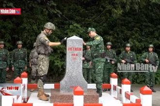 Phối hợp tuần tra biên giới dịp cuối năm