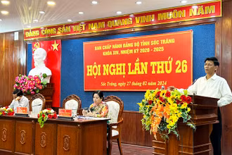 Bí thư Tỉnh ủy Sóc Trăng Lâm Văn Mẫn phát biểu kết luận hội nghị.