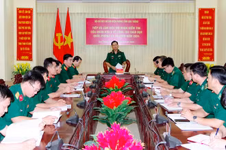 Thiếu tướng Quách Văn Nhỏ phát biểu kết luận buổi kiểm tra
