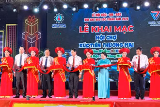 Nghi thức khai mạc hội chợ