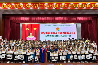Tuyên dương 200 em thiếu nhi Sóc Trăng là Cháu ngoan Bác Hồ.
