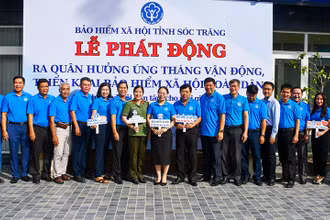 Sóc Trăng hưởng ứng Tháng vận động triển khai bảo hiểm xã hội toàn dân