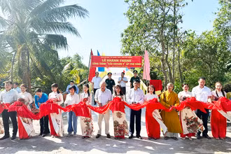 Khánh thành cầu giao thông nông thôn trong Tết quân-dân 2024 tại Sóc Trăng.