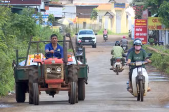 Sau vụ khủng bố ngày 11/6/2023, người dân trên địa bàn huyện Cư Kuin đã tham gia sinh hoạt, sản xuất bình thường, không hoang mang, lo sợ và làm theo khuyến cáo của chính quyền địa phương.