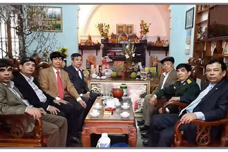 Một gia đình nhà giáo có 15 Đảng viên