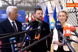Trong bối cảnh xung đột tại Ukraine chưa có dấu hiệu hạ nhiệt, EU cam kết hỗ trợ lâu dài cho quốc gia này và đưa ra sáng kiến thành lập một “liên minh tình nguyện” giúp Ukraine. (Ảnh: Reuters)