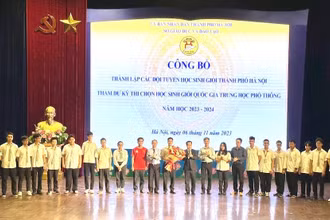 Hà Nội: Ra mắt đội tuyển dự thi học sinh giỏi quốc gia trung học phổ thông