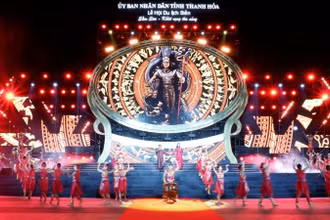 Khai mạc Lễ hội du lịch biển Sầm Sơn.