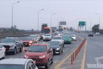Theo đại diện Tổng Công ty đầu tư phát triển đường cao tốc Việt Nam (VEC), trong 3 tháng đầu năm 2023, các tuyến cao tốc của VEC đã phục vụ 14,8 triệu lượt xe, tăng 16,87% so với cùng kỳ năm 2022.