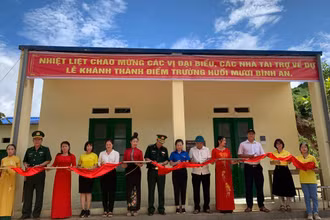 Lễ khánh thành và bàn giao điểm trường Huổi Mươi.