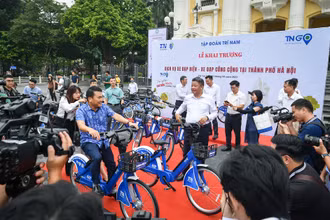 Trải nghiệm dịch vụ xe đạp điện-xe đạp công cộng tại Hà Nội. (Ảnh: Thành Đạt)