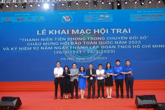 Các đơn vị tham gia Hội trại thanh niên năm 2023 chào mừng Hội Báo toàn quốc 2023.