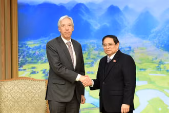 Thủ tướng Phạm Minh Chính đón Bộ trưởng Ngoại giao Cộng hòa Bồ Đào Nha Joao Gomes Cravinho. 