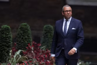 Tân Ngoại trưởng Anh James Cleverly. (Ảnh: Reuters)
