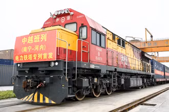 Một chuyến tàu hàng liên vận Nam Ninh-Hà Nội. (Ảnh: Sohu)