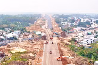 Dự án đường Vành đai 3 -Thành phố Hồ Chí Minh, đoạn qua địa bàn tỉnh Đồng Nai đang được đẩy nhanh tiến độ sau khi địa phương hoàn thành công tác bàn giao mặt bằng.