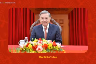 Bài 1: Những lá cờ đầu trong việc tinh giản, sắp xếp, tổ chức lại hiệu quả bộ máy hoạt động