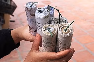3 tháng trở lại đây, trên địa bàn tỉnh Gia Lai đã xảy ra 3 vụ việc cháy, nổ, bị thương nghiêm trọng liên quan chế tạo pháo nổ, nạn nhân đều ở độ tuổi thanh thiếu niên, học sinh. (Ảnh minh họa)