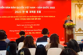Cục trưởng Cục Bản quyền tác giả Trần Hoàng phát biểu tại một diễn đàn về bản quyền.