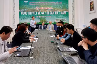 Quang cảnh lễ phát động.