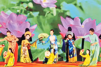 Biểu diễn múa rối của Đoàn nghệ thuật múa rối Hải Phòng luôn hấp dẫn người dân và du khách.