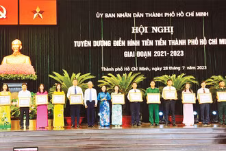 Lễ tuyên dương điển hình tiên tiến Thành phố Hồ Chí Minh giai đoạn 2021-2023.