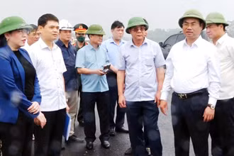 Lãnh đạo chủ chốt tỉnh Thái Nguyên thường xuyên kiểm tra, chỉ đạo đẩy nhanh tiến độ, chất lượng các công trình giao thông để đẩy mạnh thu hút đầu tư.