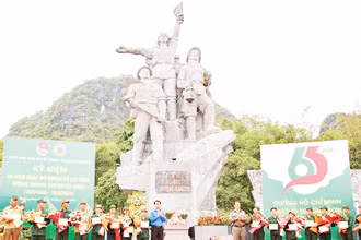 Hành trình trên đường Trường Sơn huyền thoại 
