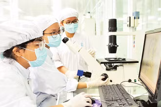 Hoạt động nghiên cứu khoa học tại Đại học Quốc gia Thành phố Hồ Chí Minh.