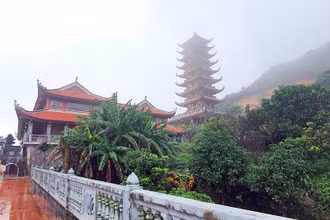 Chùa Đại Tuệ, xã Nam Anh, huyện Nam Đàn, tỉnh Nghệ An là điểm đến hấp dẫn du khách. (Ảnh KHIẾU MINH)