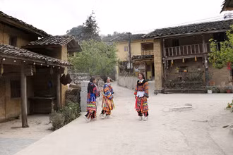 Làng văn hóa du lịch cộng đồng thôn Lô Lô Chải, xã Lũng Cú, huyện Đồng Văn (Hà Giang) lưu gĩữ nhiều nét văn hóa truyền thống.