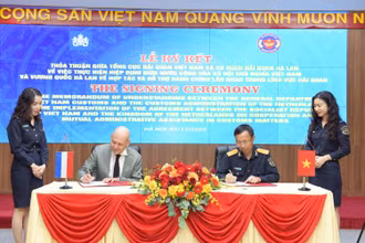Tổng cục Hải quan Việt Nam và Cơ quan Hải quan Hà Lan ký kết thỏa thuận hợp tác.