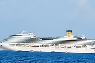 Tàu Costa Serena chở 1.056 thuyền viên và 3.500 du khách quốc tế đến tham quan Phú Quốc.