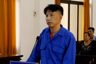 Bị cáo Dương Hồng Hiếu.