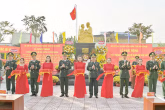 Đảng ủy, Bộ Chỉ huy Bộ đội Biên phòng tỉnh Kiên Giang tổ chức Lễ khánh thành Tượng đài “Bác Hồ với chiến sĩ Biên phòng”.