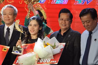 Thí sinh Nguyễn Huỳnh Như (Bạc Liêu) đoạt giải Nhất Bông lúa vàng 2024. (Ảnh THÙY TRANG).