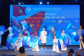 Tác phẩm "Người chiến sĩ em yêu" của Trần Thanh Quang đoạt giải Nhất thể loại lý-hò-vè được trình bày bởi chính tác giả.