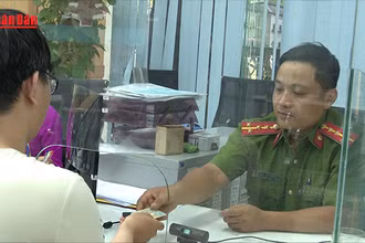 [Video] Bộ Công an sát hạch lái xe, cấp phiếu lý lịch tư pháp