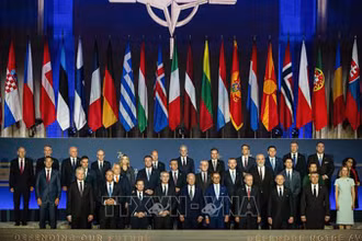 Các đại biểu chụp ảnh chung tại Hội nghị thượng đỉnh NATO lần thứ 75 ở Washington (Mỹ) ngày 9/7/2024. (Ảnh: AA/TTXVN)
