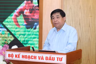 Bộ trưởng Kế hoạch và Đầu tư Nguyễn Chí Dũng phát biểu khai mạc tọa đàm.