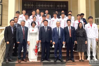 Đoàn võ thuật Taekwondo Triều Tiên thăm và làm việc tại trụ sở Bộ Văn hóa, Thể thao và Du lịch. 