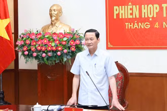 Chủ tịch Ủy ban nhân dân tỉnh Thanh Hóa chủ trì phiên họp thường kỳ tháng 4.