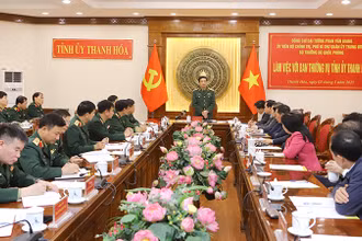 Quang cảnh buổi làm việc.