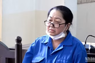 Bị cáo Nguyễn Thị Kim Hạnh lãnh mức án 13 năm tù.