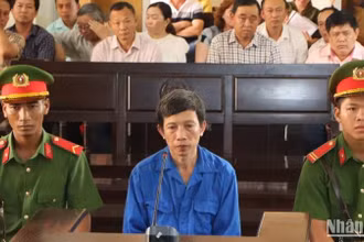 Bị cáo Phương làm 17 sổ đỏ cấp khống cho mình và người thân.