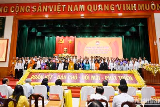 Ủy ban Mặt trận Tổ quốc Việt Nam tỉnh An Giang khóa 11 ra mắt.