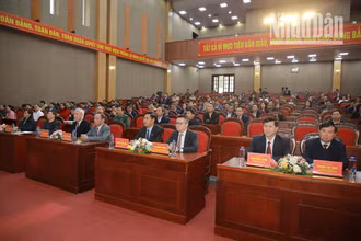 Các đại biểu dự Lễ kỷ niệm 60 năm Ngày thành lập Báo Sơn La.