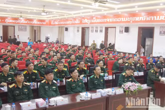 Lãnh đạo Bộ Quốc phòng hai nước và đại diện lãnh đạo các đơn vị tham dự buổi tọa đàm.